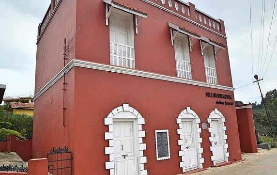 Dolphin's Nose View Point